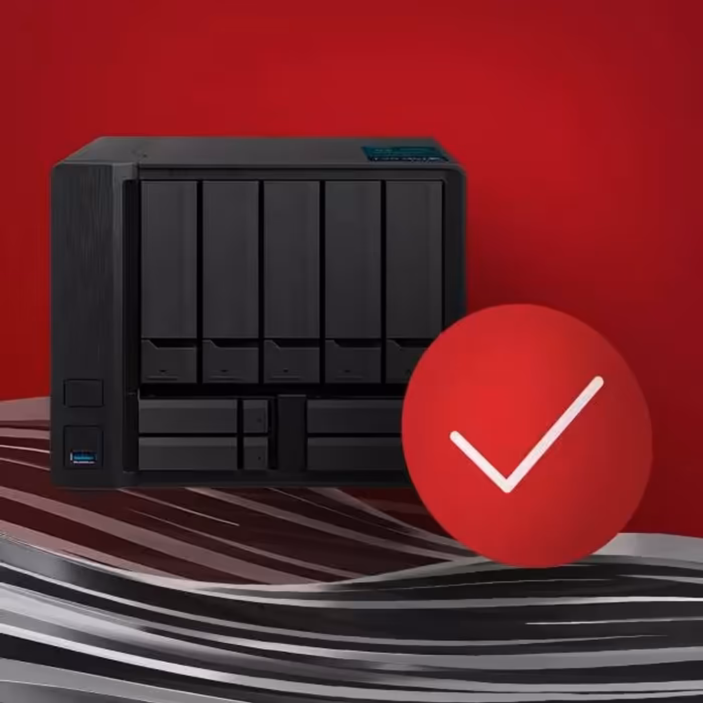 Multi-bay NAS system highlighting high performance workload capabilities