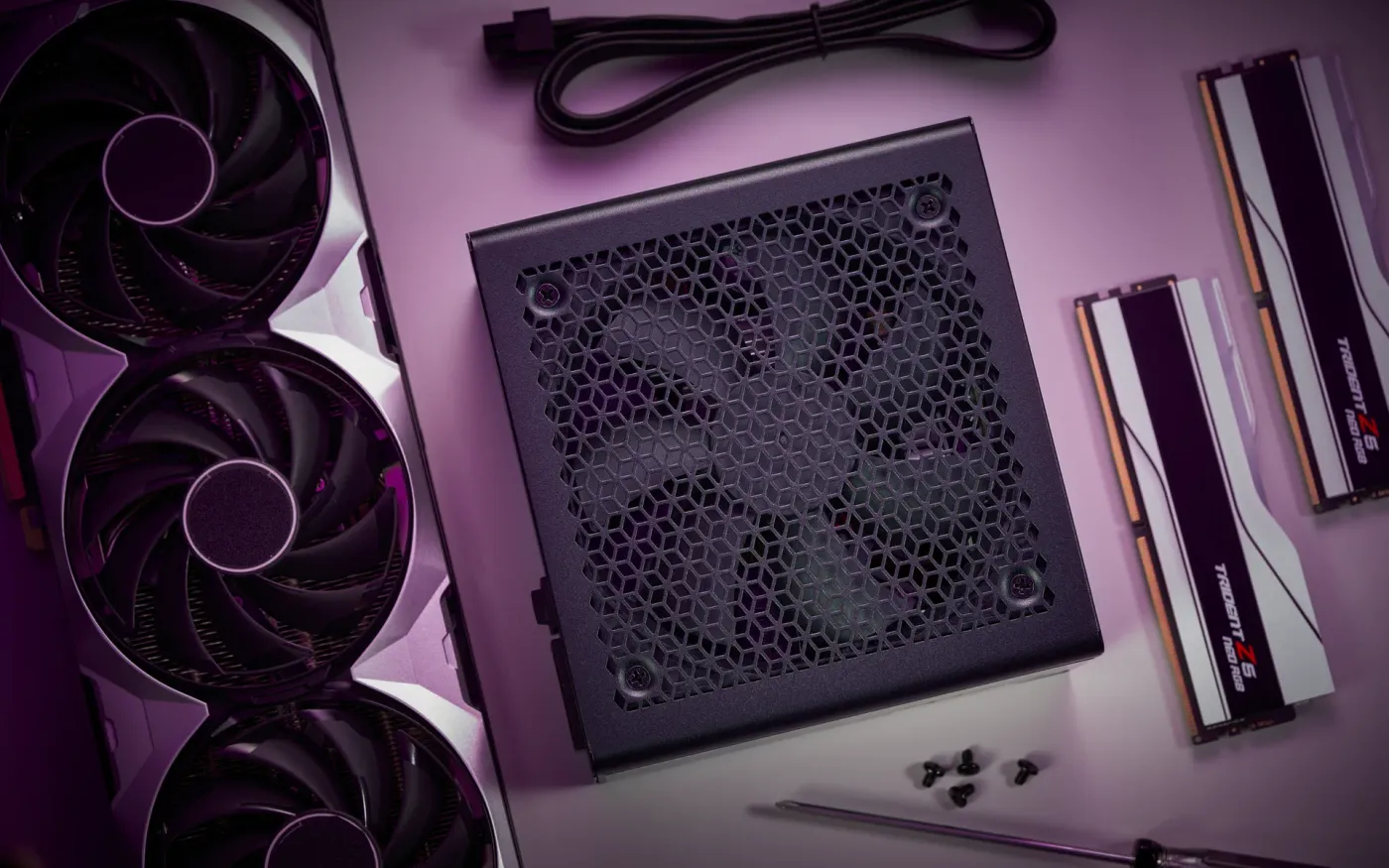 Cooler Master Elite Gold 850 power supply unit overview.
