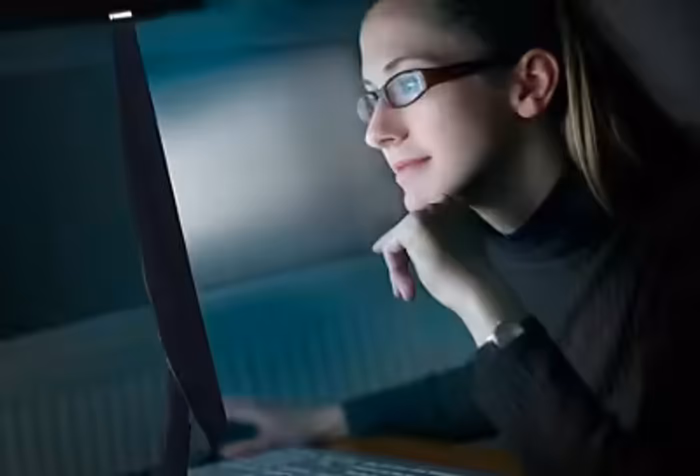 SoftBlue display technology reducing blue light for enhanced visual comfort