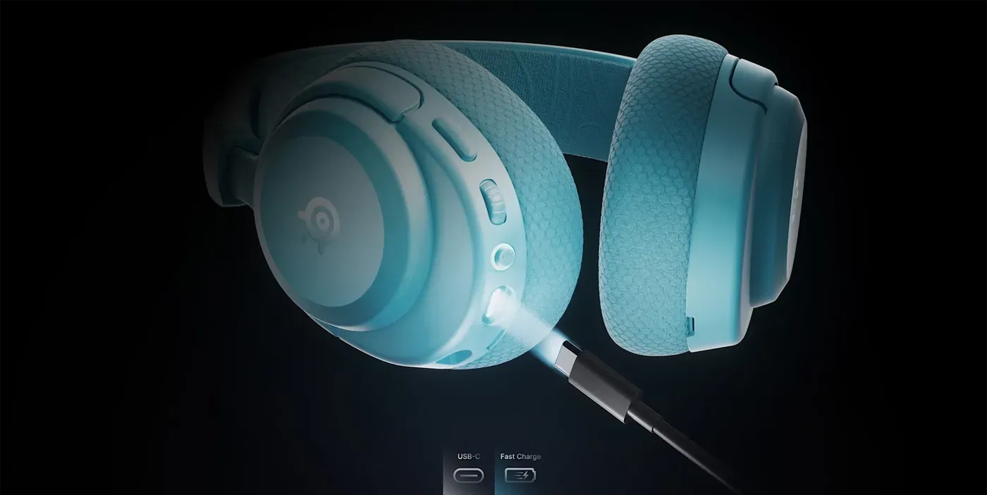 Arctis Nova 3P in aqua being charged to demonstrate fast charge technology