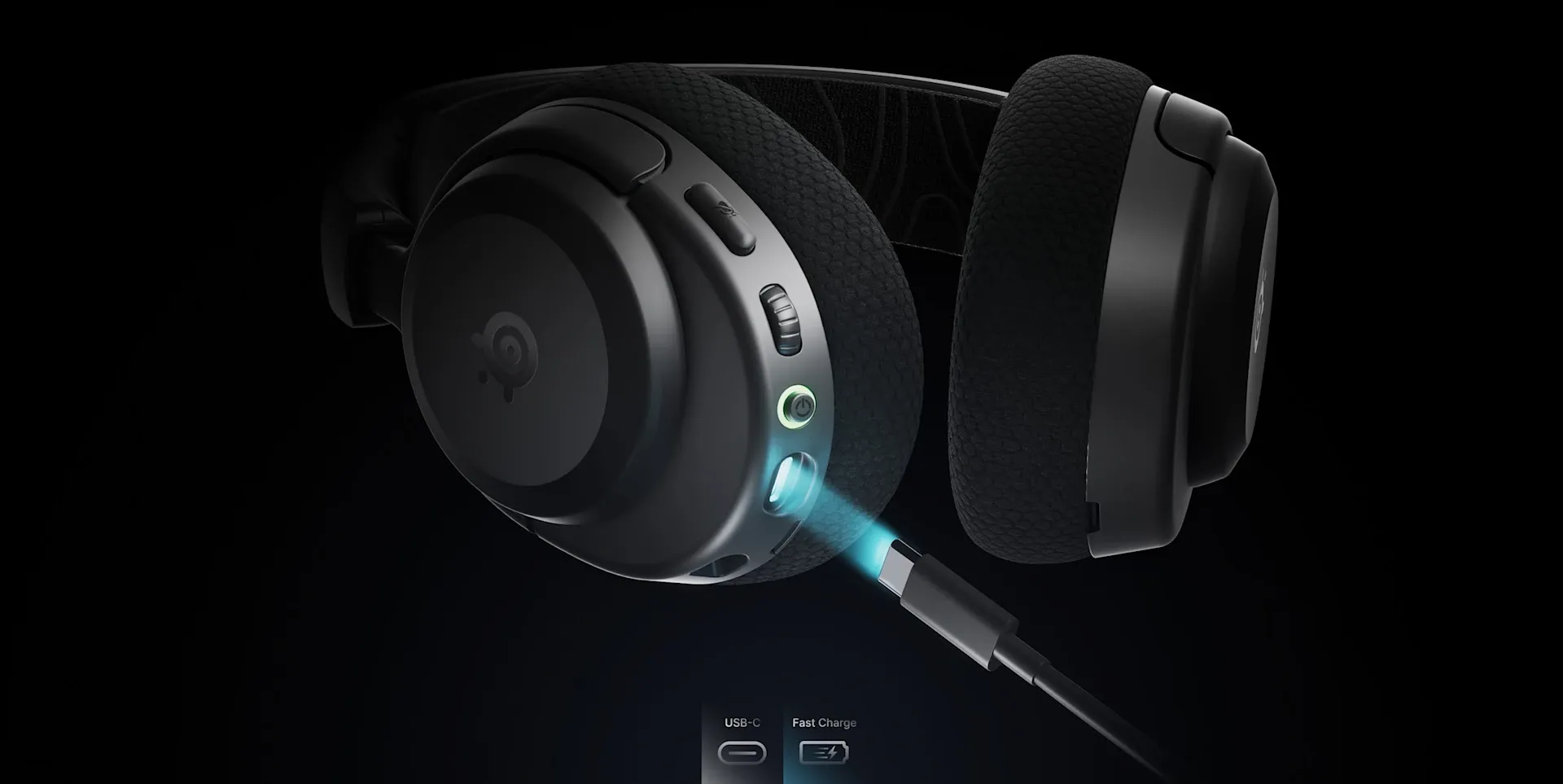 SteelSeries Arctis Nova 3X quick charge feature desktop