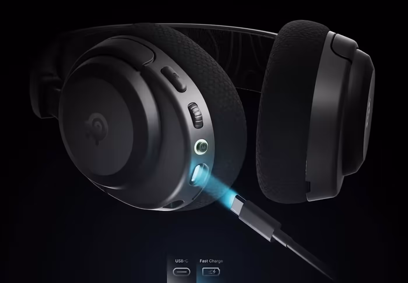 SteelSeries Arctis Nova 3X quick charge feature desktop