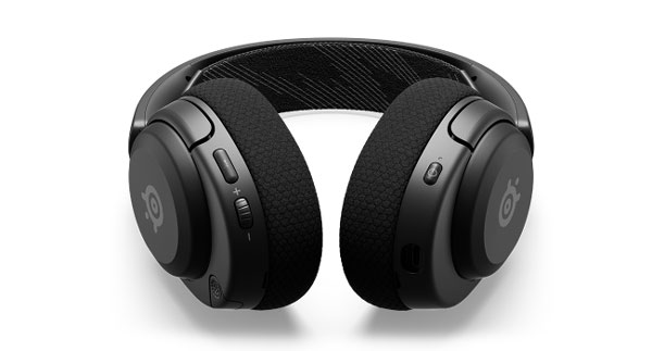 Onboard Controls of SteelSeries Arctis Nova 4P