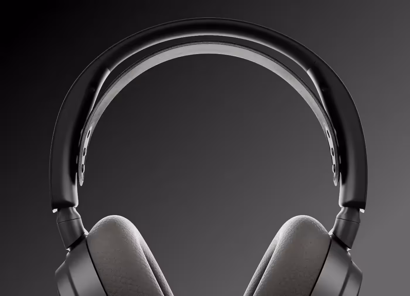 Detailed view of the flexible and adjustable elastic headband on the Arctis Nova 7P.