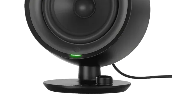 User-friendly control features on the SteelSeries Arena 3 speakers