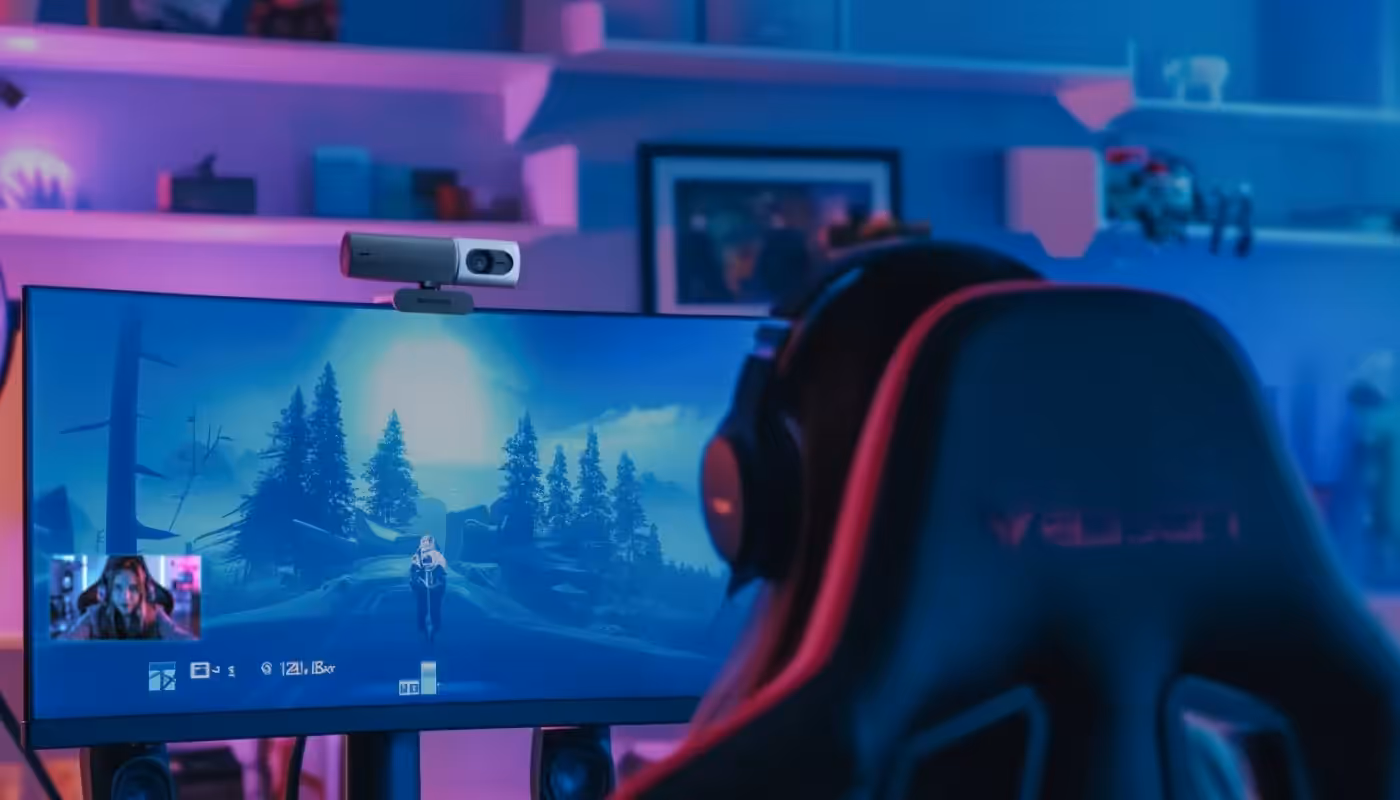 Streamplify Cam Pro webcam desktop view showing 4K high-definition streaming performance