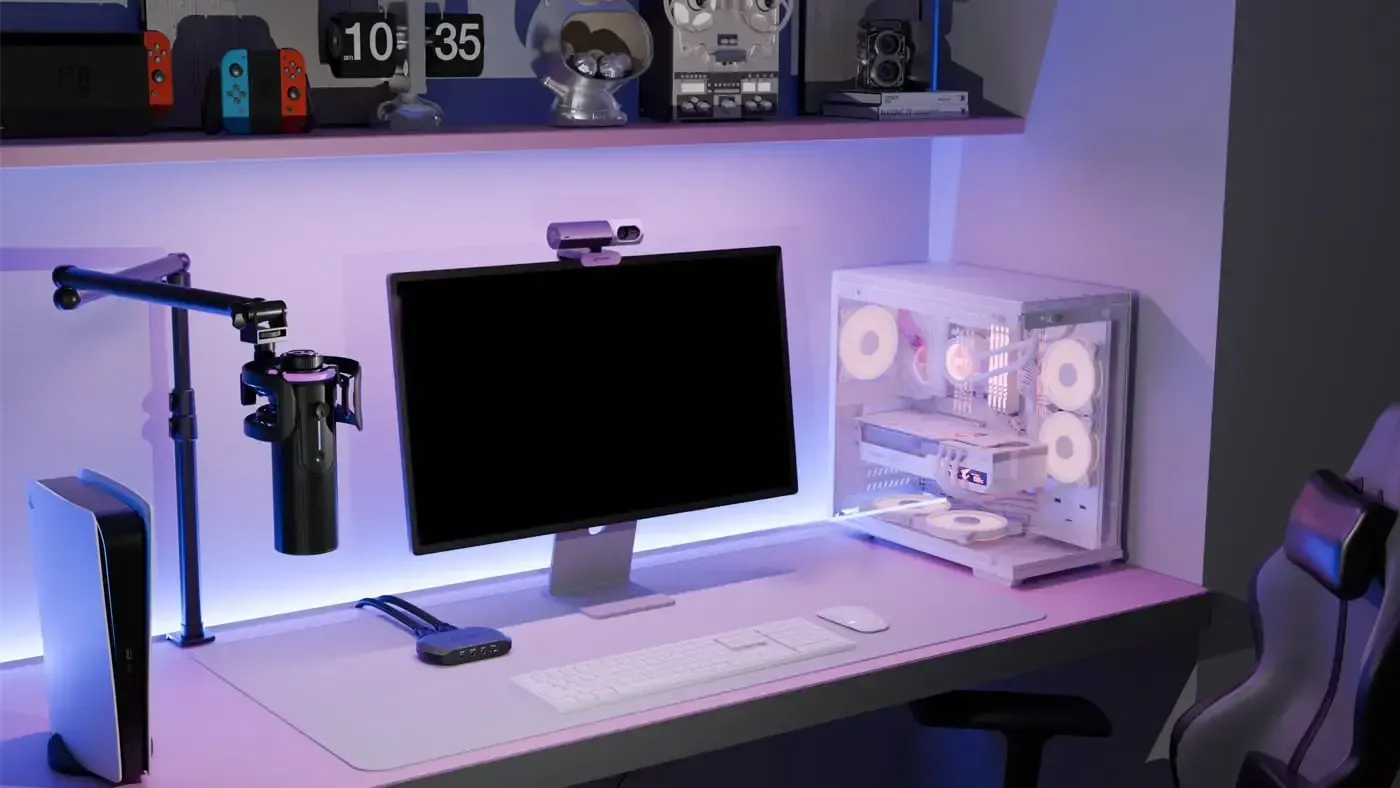 Streamplify Mount Lift featuring a sleek and modern design aesthetic