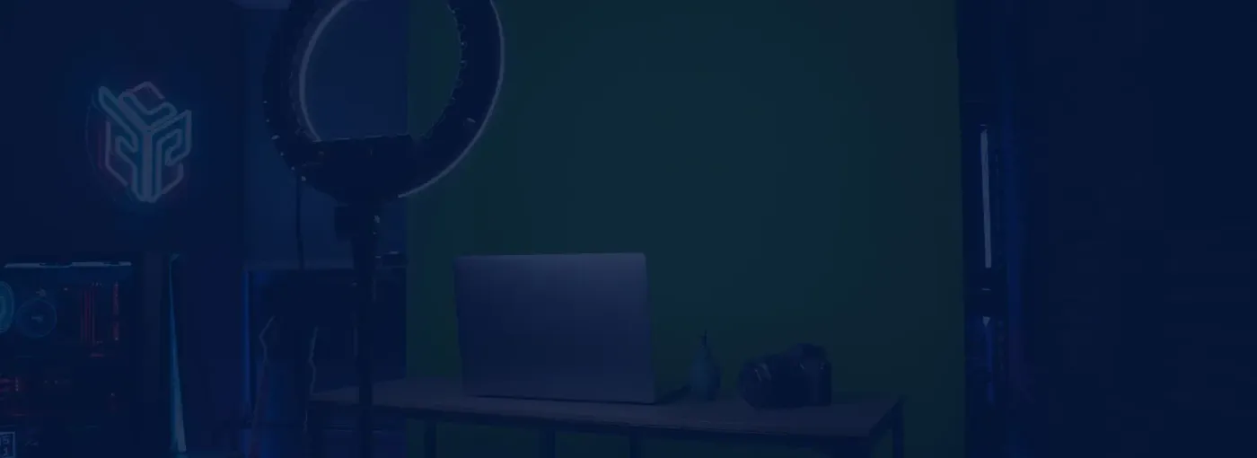 Streamplify Screen Lift professional green screen setup for content creation