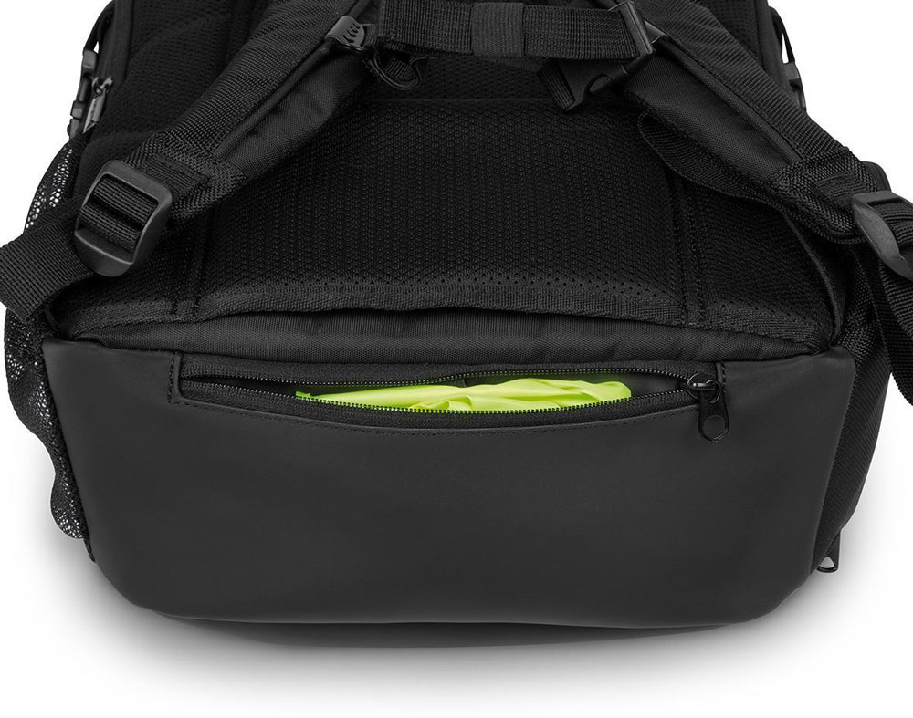 Targus Strike 17.3 Gaming Laptop Backpack Black/Red