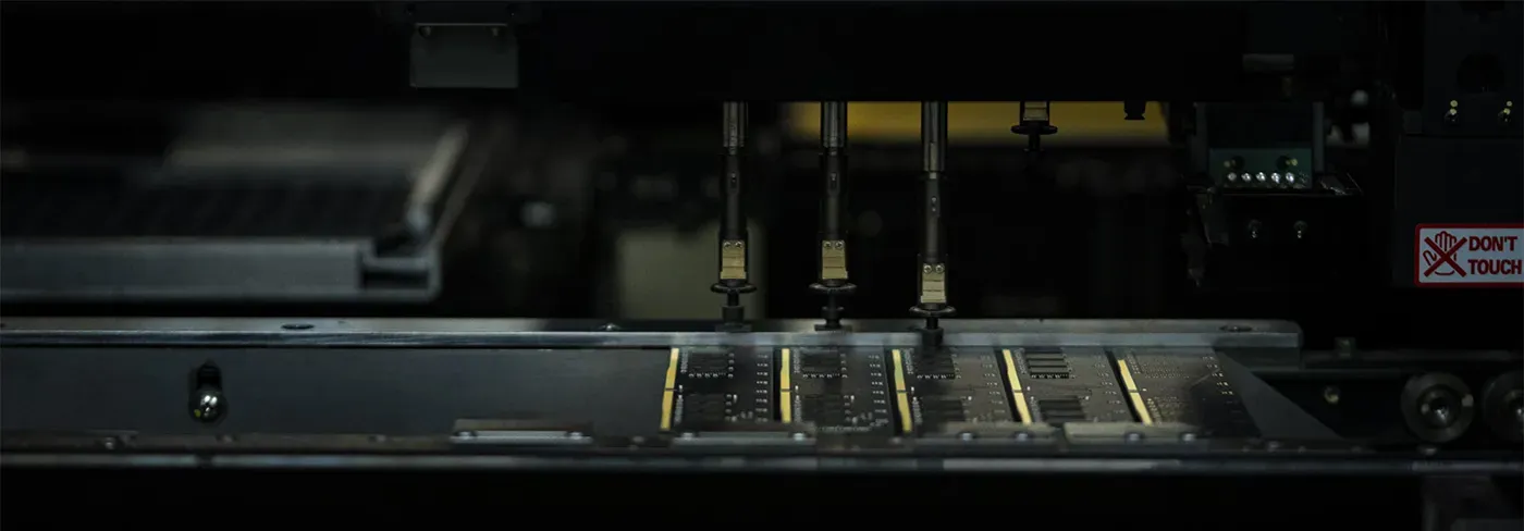 Memory ICs on a TeamGroup T-Force DELTA RGB DDR5 module