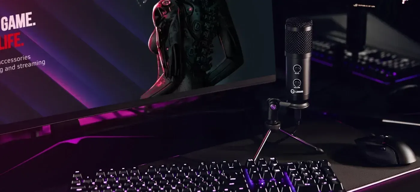 Professional USB microphone with metal body and stable tripod stand