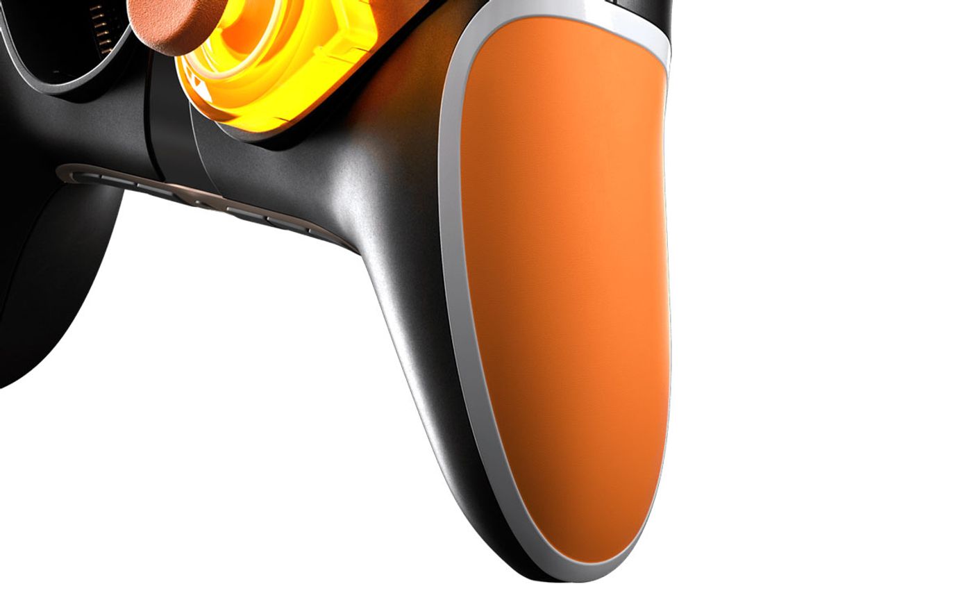 Convex and concave mini-stick caps alongside the super-smooth grips included in the pack