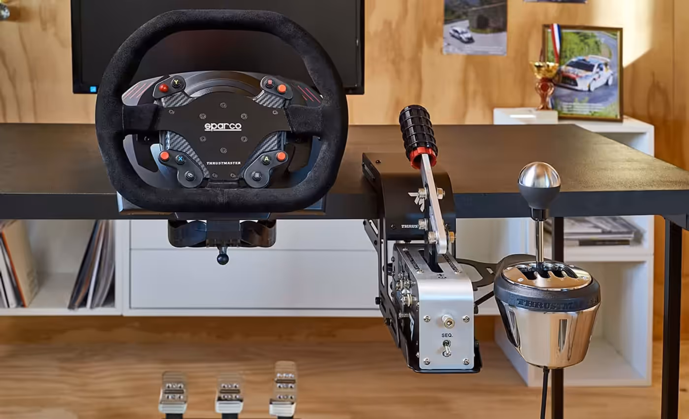 Thrustmaster TM Racing Clamp adjusted for height, depth and tilt