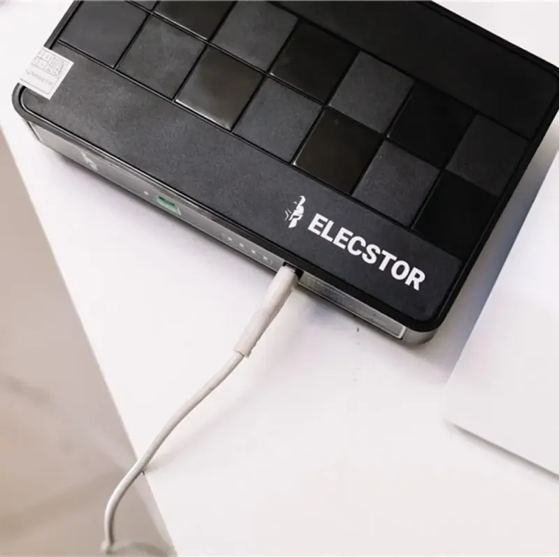 titan-elecstor-dc-ups-router-power-bank-open-box-1000px-v0006.webp titan-elecstor-dc-ups-router-power-bank-open-box-1000px-v0006.webp