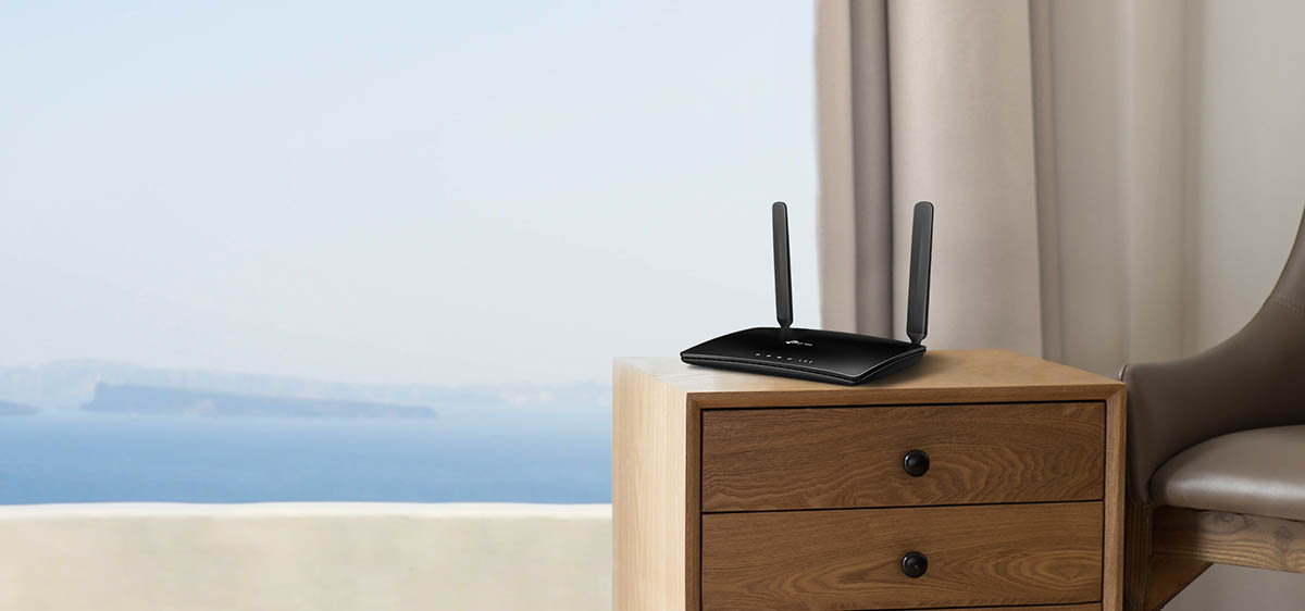 TP-Link TL-MR6400 Desktop Overview