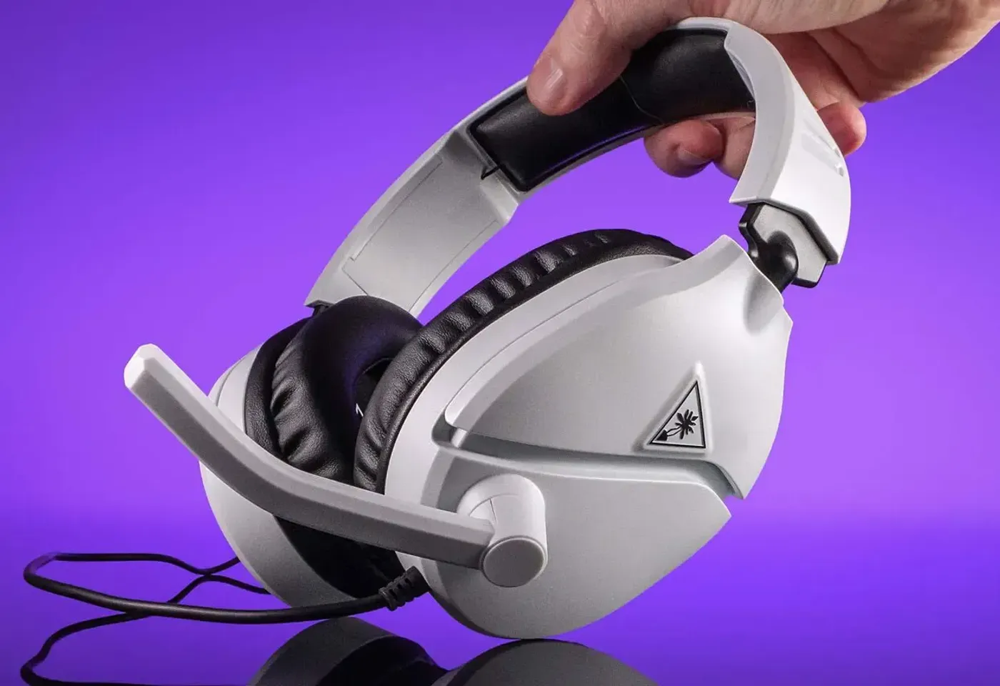 Full view of the gaming headset highlighting its ergonomic and lightweight build