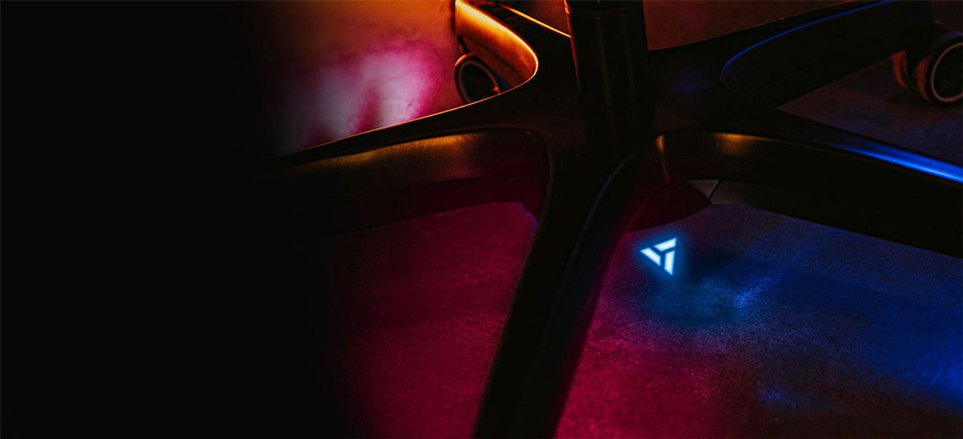 Chair base lighting reacting to in-game events with the PL4500 kit