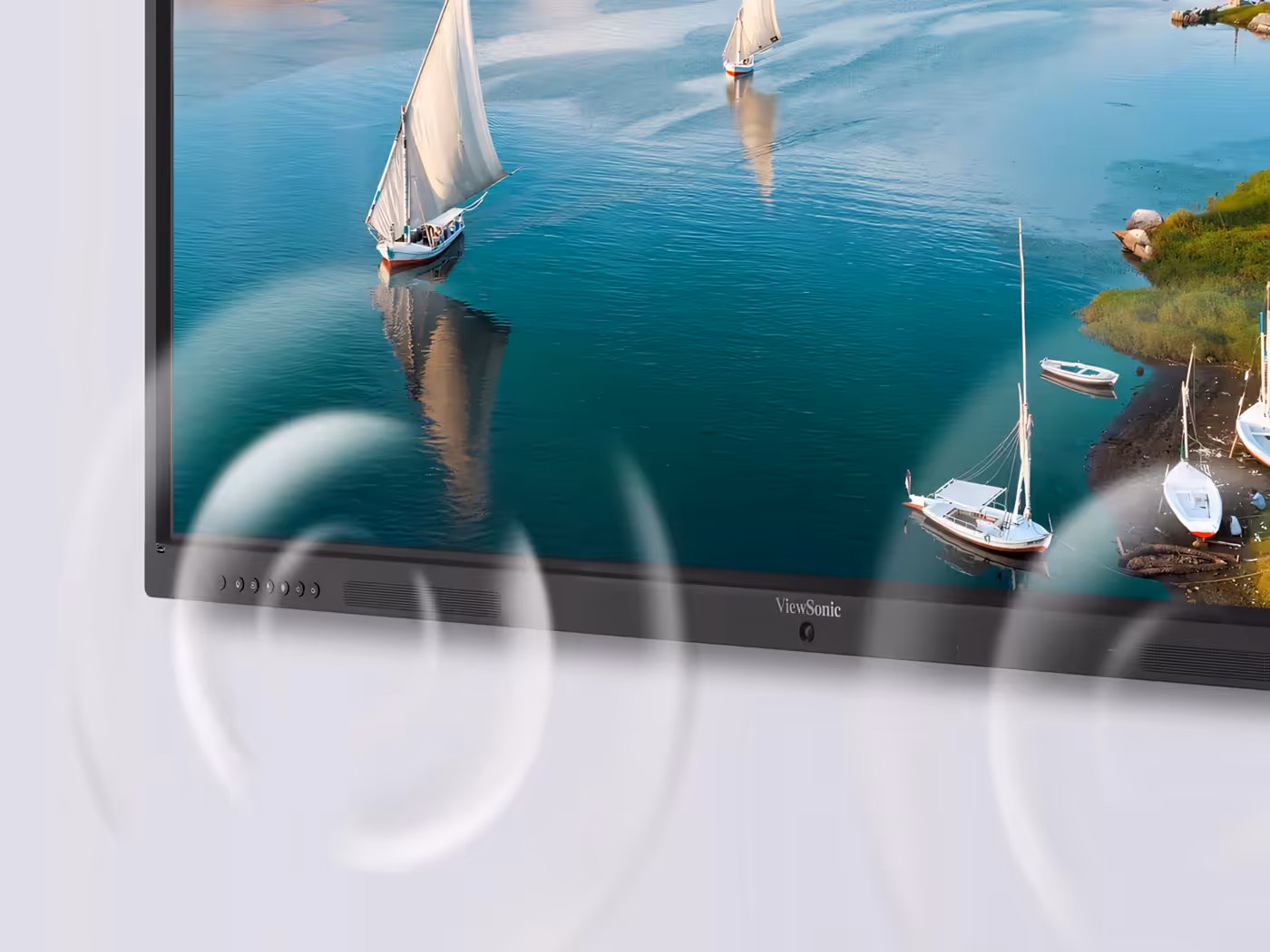 Integrated dual 20W speakers delivering clear audio for classroom instructional content
