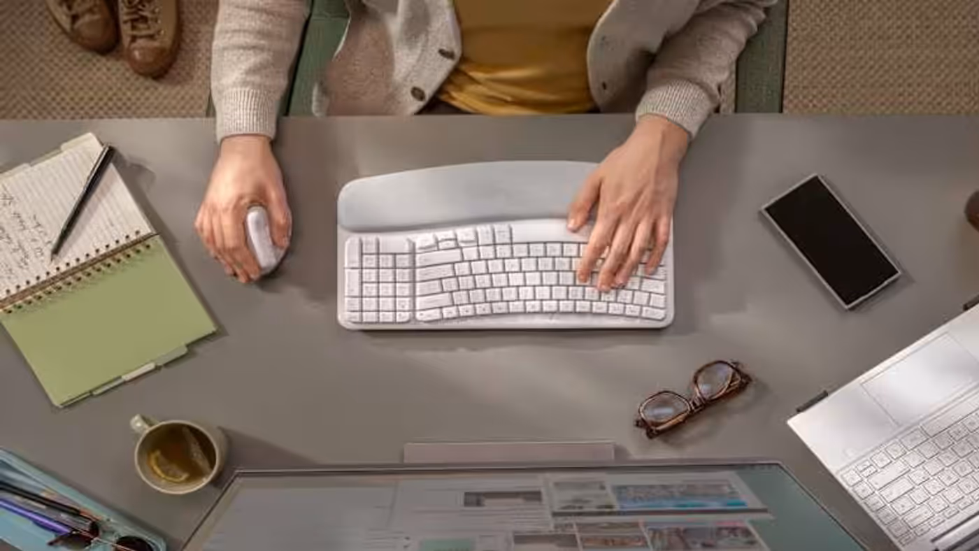 SmartWheel mouse technology showing precision scrolling for focused work