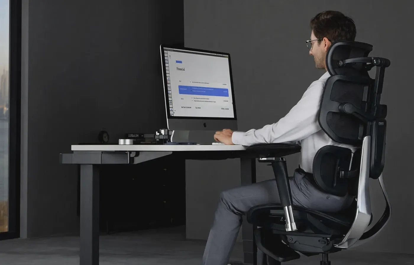 Illustration of the QuadSync™ Butterfly 4-Panel Backrest on the X2 Pro chair
