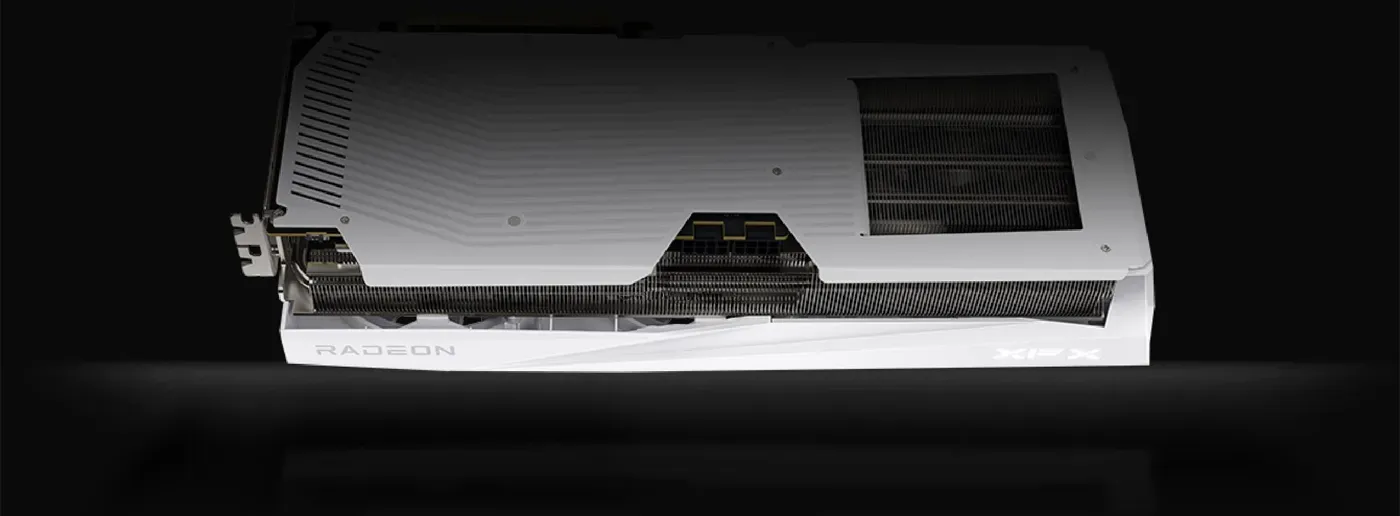 Cooling system and heatpipe design on the XFX Swift RX 9070 XT White Edition