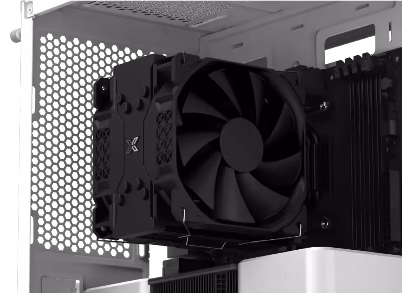 CPU cooler height clearance in the Xigmatek Cubi M Arctic