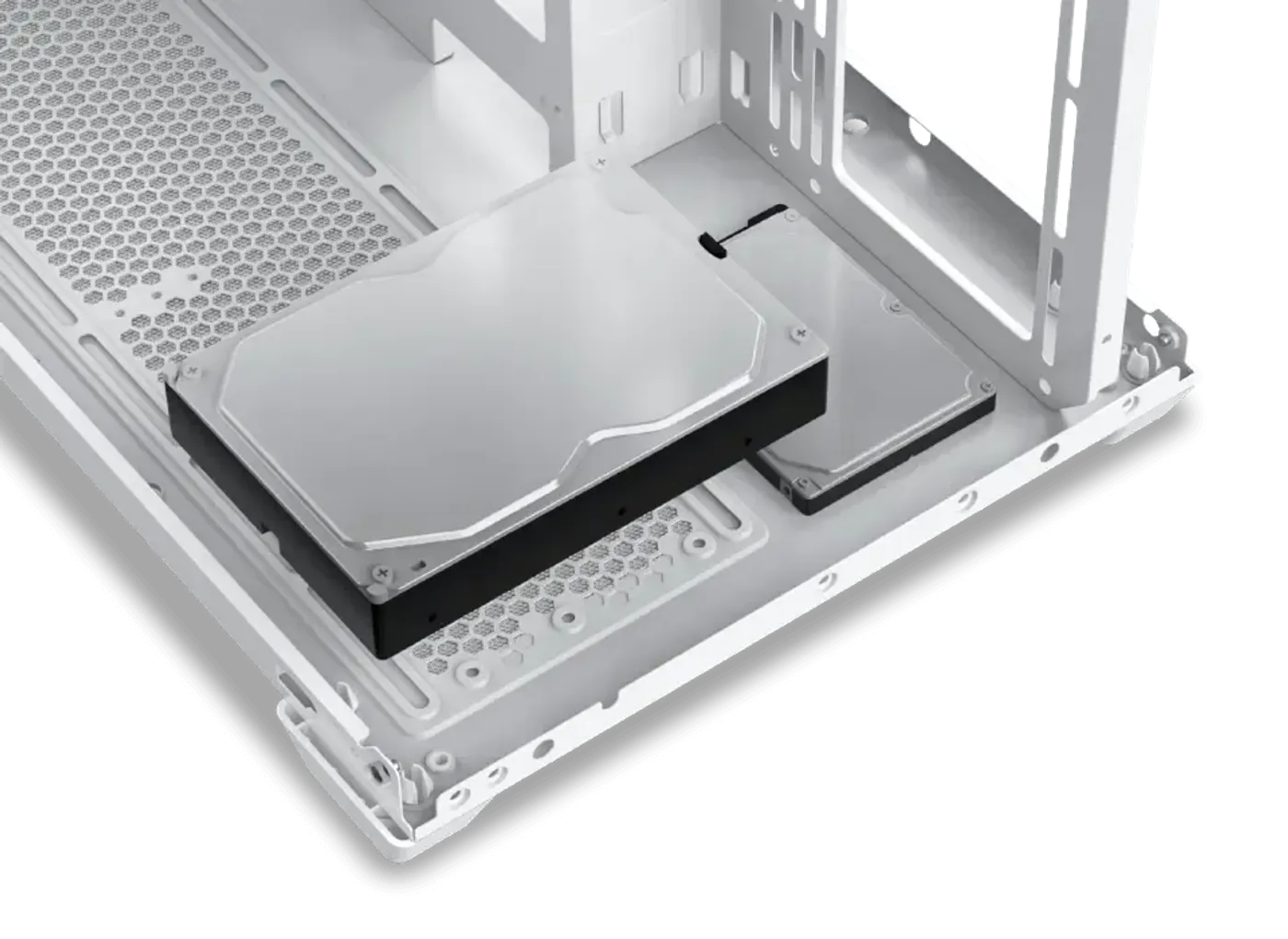Bottom panel drive mounting position in the Pano Arctic case