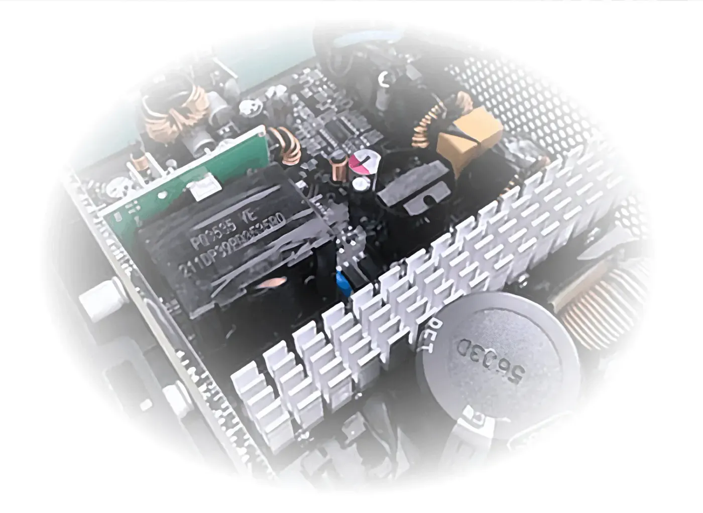 Diagram showing the single +12V DC output rail design for maximum stability