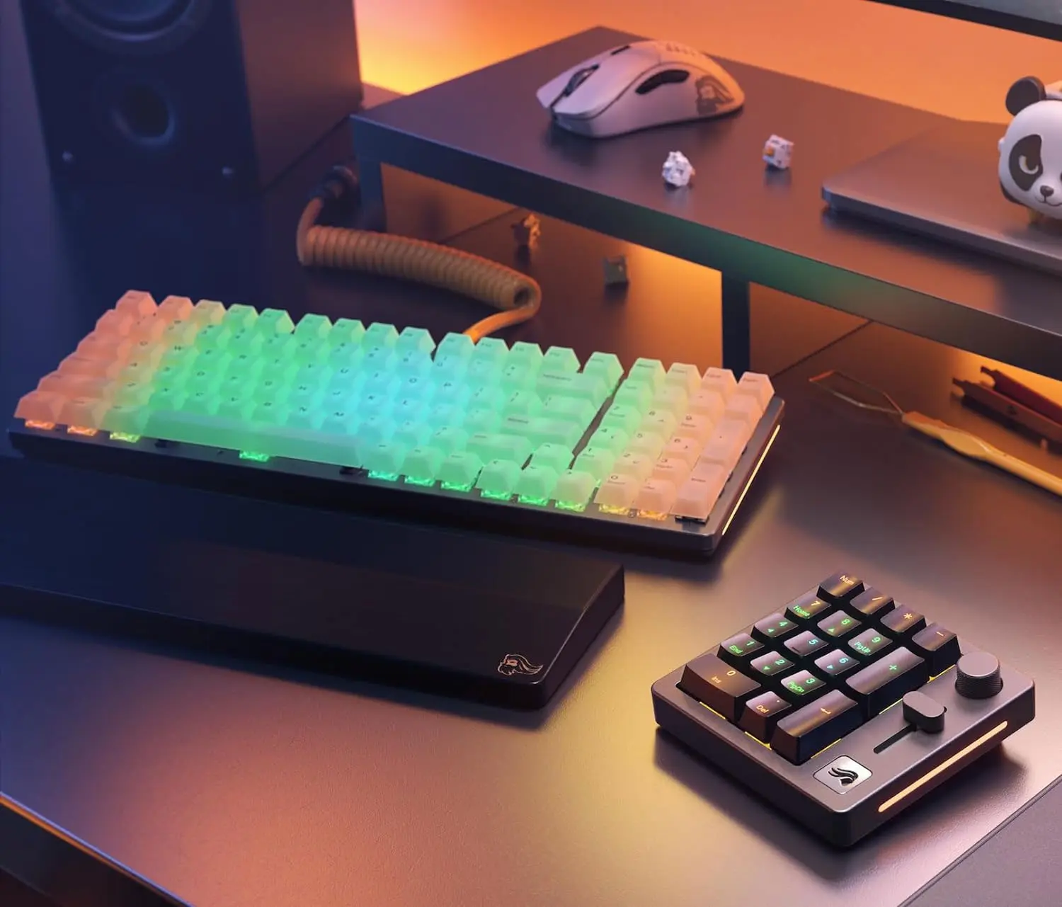 GLORIOUS-Polychroma-Keycaps-1500px-gallery-v1-0004.webp