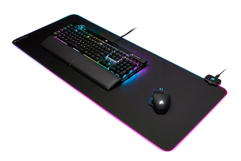 corsair-mm700-rgb-cloth-mouse-pad-extended-1000px-v1-0007.webp