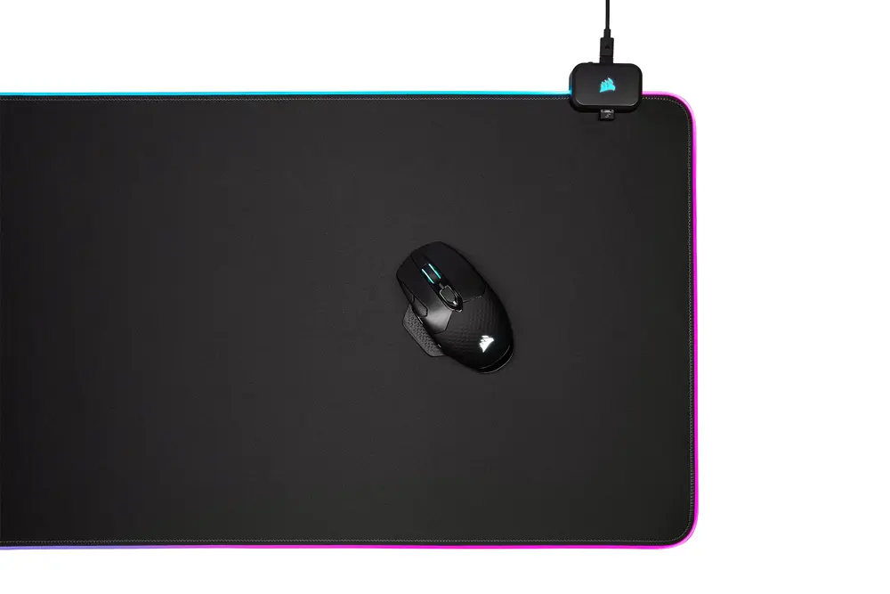 corsair-mm700-rgb-cloth-mouse-pad-extended-1000px-v1-0008.webp