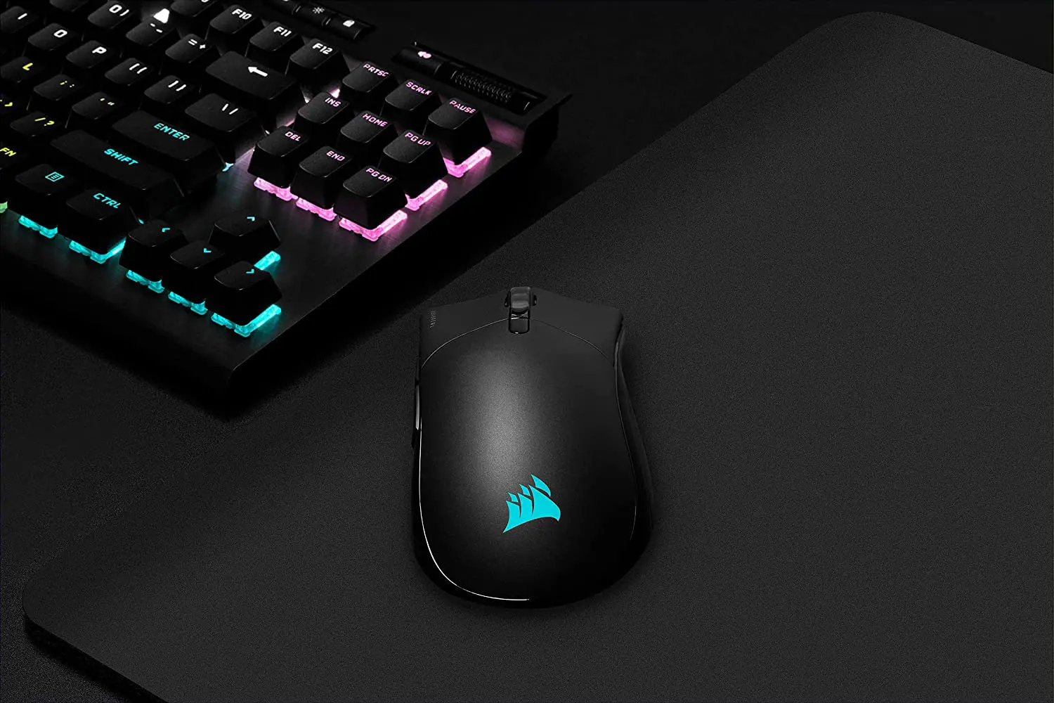 corsair-sabre-rgb-pro-wireless-champion-gaming-mouse-1500px-v10.webp