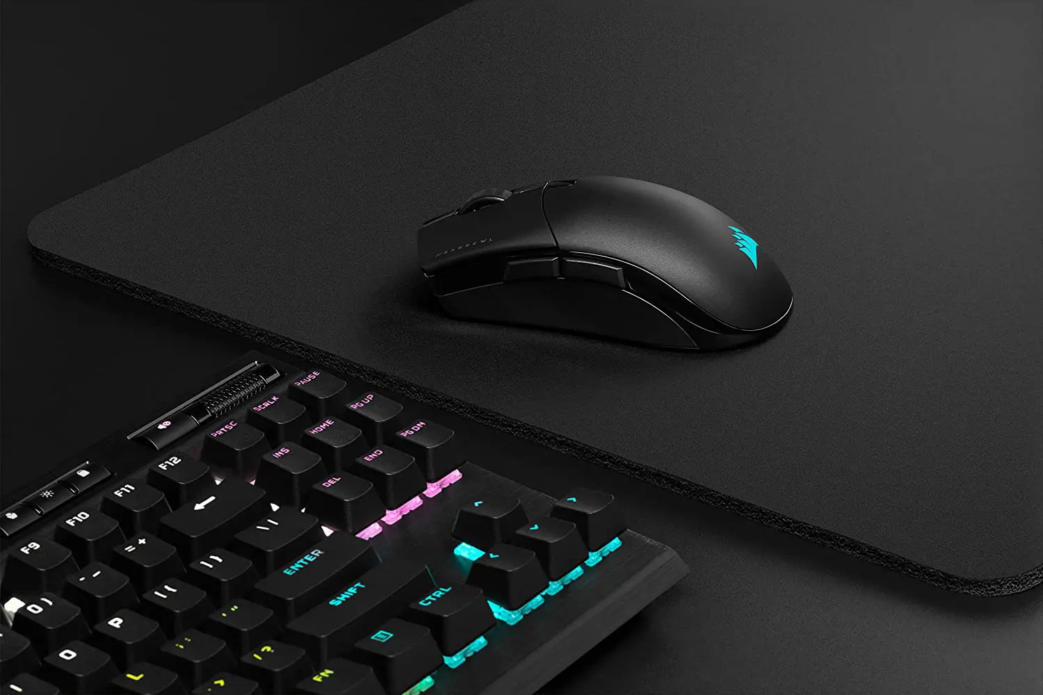 corsair-sabre-rgb-pro-wireless-champion-gaming-mouse-1500px-v8.webp