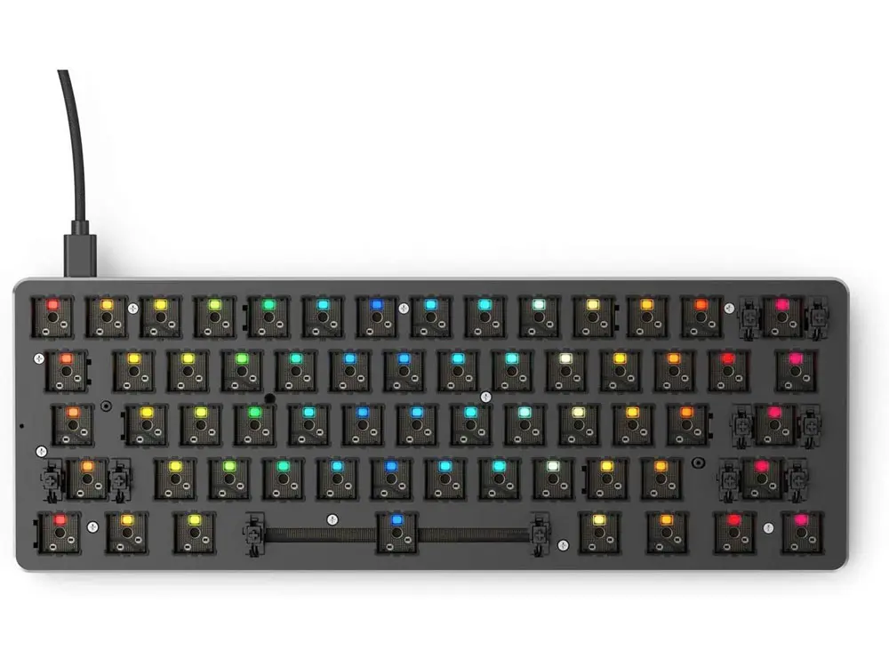 glorious-gmmk-compact-modular-mechanical-keyboard-1000px-v1-0001.webp