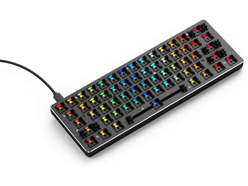 glorious-gmmk-compact-modular-mechanical-keyboard-1000px-v1-0002.webp