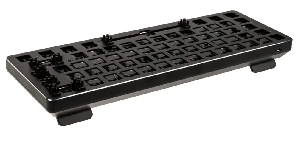 glorious-gmmk-compact-modular-mechanical-keyboard-1000px-v1-0005.webp