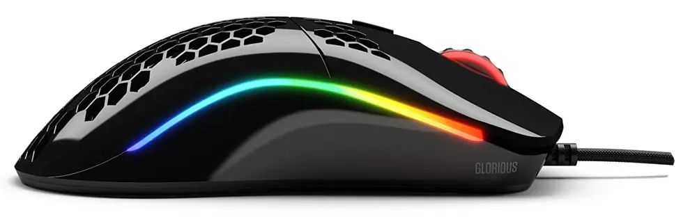 glorious-model-d-minus-ergonomic-mouse-glossy-black-1000px-v1-0004.webp