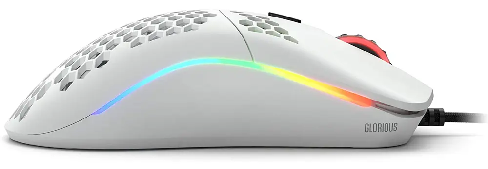 glorious-model-d-minus-ergonomic-mouse-matte-white-1000px-v1-0004.webp