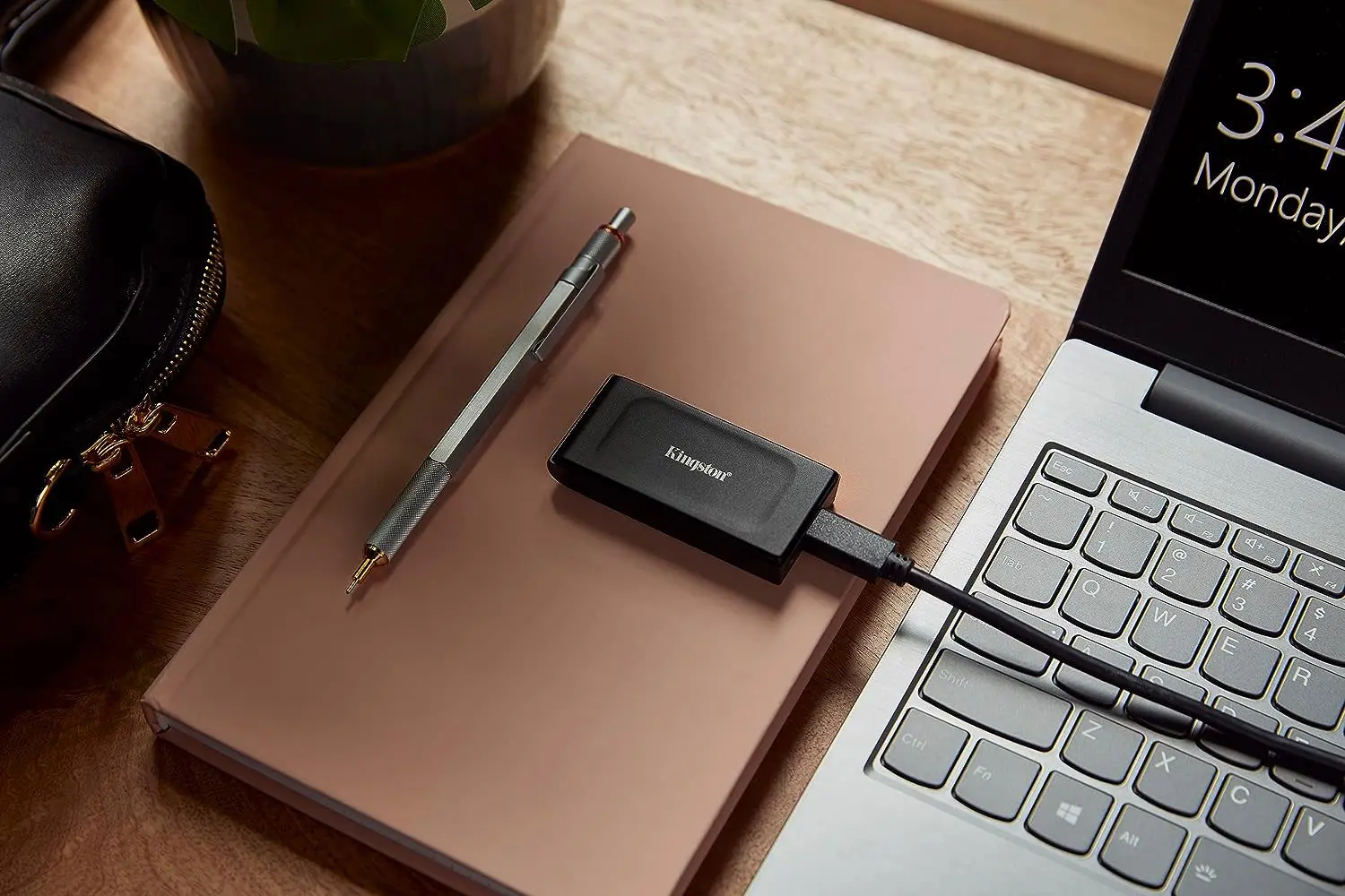 kingston-xs1000-portable-ssd-1500px-v1-0004.webp