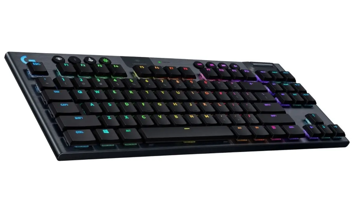 logitech-g915-tkl-wireless-rgb-mechanical-gaming-keyboard-1200px-v1-0002.webp