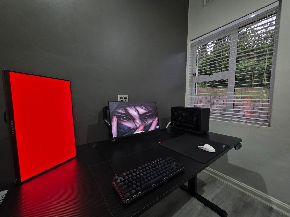 Clean blacked-out setup