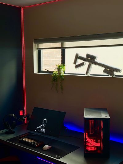 Clean red and blue ambient setup