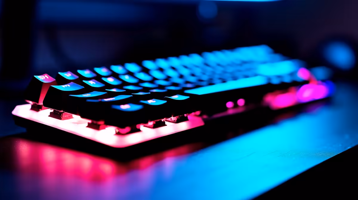 Best Keyboard for Simulation Games: Switches &