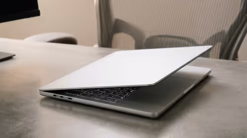Best OS for Corporate Laptops: Windows vs macOS vs Linux