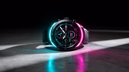 How should a PC builder choose a fitness smartwatch in South Africa?