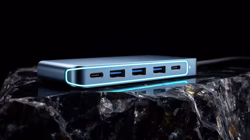 How should a YouTuber choose a USB-C hub in South Africa?