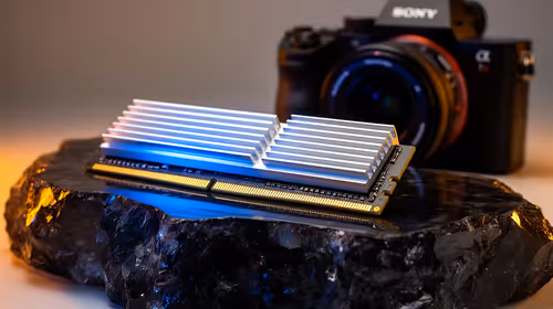 Is a 16GB DDR5 RAM kit worth it for triple-monitor trading in South Africa?