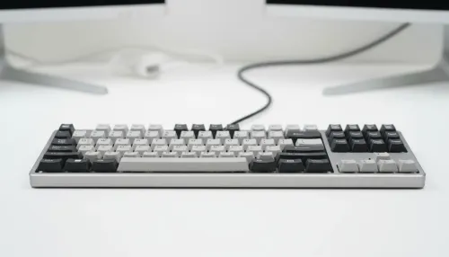 Keyboard Layout South Africa: Fix Wrong Characters and US vs UK