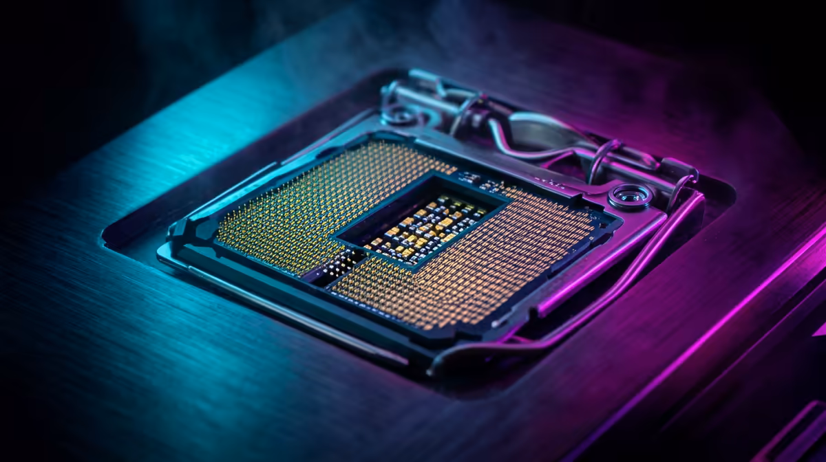 LGA 1851 vs LGA 1700 choice for esports buyers