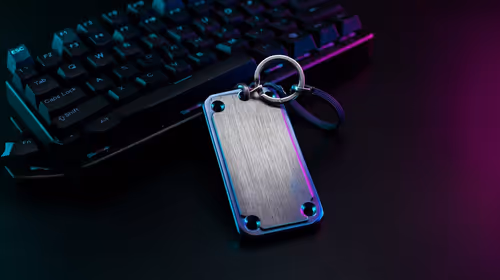 Makima Desk Setup: Integrate Your Keychain for Extra Flair